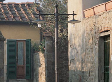 schöne mediterrane GartenlampeNr. 40023  von Surya Luce Terme.Wetterfeste Beleuchtung aus Italien.
