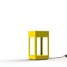 Die mobile Leuchte Hogar 8 vereint modernes Design und vielseitige Einsatzmöglichkeiten – ideal für Innen- und Außenbereiche.