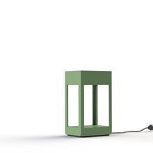 Mit ihrem 4-Meter-Kabel lässt sich die Hogar 8 flexibel platzieren – auf dem Balkon, im Garten oder im Wohnzimmer.