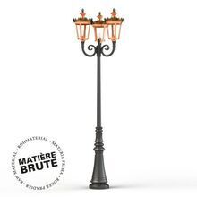 die prachtvolle Gartenleuchte Louvre 10 hat drei Laternen aus Rohkupfer und einen stabilen schlanken Lampenmast. Die Laternen sind rund und beinhalten ein rundes Lampenglas in klar. Verziert sind sie mit einem Band aus goldenen Kronen.