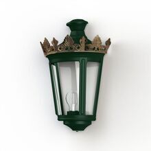 Das Louvre Modell 4 ist in den Farben Rot, Grün und Grau erhältlich und bringt klassisches Design in jeden Außenbereich. Weitere Farben sind möglich. Die goldene Krone und die klaren Glaseinsätze machen die Leuchte zu einem dekorativen Highlight. Egal, ob an Fassaden, Terrassen oder Gartenmauern – diese Außenleuchte verleiht jedem Bereich einen Hauch von Eleganz und Luxus.