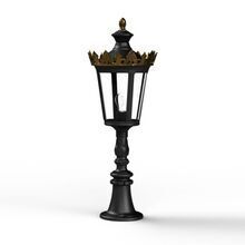 Das Louvre Modell 7 in Schwarz besticht durch sein zeitloses Design und hochwertige Materialien. Der elegante Standfuß und die kunstvolle goldene Krone machen diese Leuchte zu einem stilvollen Blickfang. Perfekt für die Beleuchtung von Gehwegen, Gartenbereichen oder repräsentativen Fassaden. Die wetterfeste Konstruktion garantiert Langlebigkeit und eine elegante Lichtverteilung.