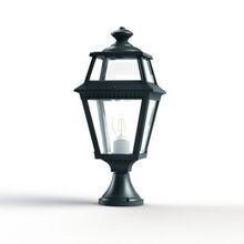 Diese klassische Mauerleuchte von Roger Pradier ist perfekt für Auffahrten oder Gartenwege. Das viereckige Lampengehäuse mit den 8 klaren Lampengläsern und der niedrige Aluminium-Lampenfuß sorgen für stilvolle Außenbeleuchtung. Mehr Sicherheit durch LED-Bewegungsmelder.