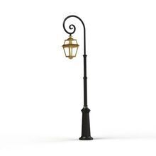 Die Place des Vosges 2 Nr. 9 von Roger Pradier ist eine elegante Gartenleuchte aus Messing in Roh- oder versiegelter Oberfläche. Mit einem 4-eckigen Design, 8 klaren Lampengläsern und einer gebogenen Befestigung in Form eines Bischofstabs sorgt sie für eine stilvolle Beleuchtung von Gärten, Parks, Wegen und Zufahrten.