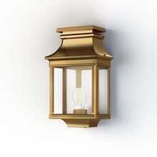 Die klassische Wandleuchte Louis Philippe Nr. 7 von Roger Pradier kombiniert alt-französisches Design mit robustem Messing, das vorpatiniert und versiegelt wurde. Ideal für stilvolle Außenbereiche wie Eingänge und Terrassen. Lichtverteilung über drei klare Lampengläser.