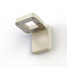 Perfekte Lichtlösung für Balkonbereiche, die eine Kombination aus Design und Funktionalität suchen. Wandleuchte Square Nr. 1 von Roger Pradier modernes, viereckiges Design mit LED.