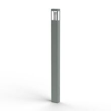 Die Tetra Nr. 04 kombiniert robustes Aluminium in viereckiger Form und klare Polycarbonat-Scheiben für stilvolle und langlebige Beleuchtungslösungen.Das Edelstahl-Cover verdeckt das Leuchtmittel. Green up Steckdose zum Laden der E-Mobilität.