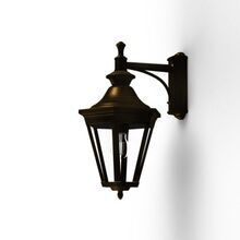 hochwertiges Aluminiumgehäuse mit sechseckigem Design, sechs Lampengläsern und zentrales Leuchtmittel. Rostfrei und langlebig für anspruchsvolle Außenbeleuchtung. Die Farbe ist Gold-Patina.
