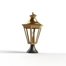 stilvolle Leuchte von Roger Pradier, mit sechseckigem Messinggehäuse, sechs Lampengläsern und schwarzem Aluminiumfuß. Ideal für Gartenwege und Eingangsbereiche.