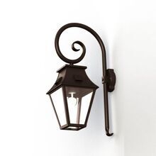Die Vieille France Nr. 1 ist ein Meisterwerk französischer Handwerkskunst. Roger Pradier vereint traditionelles Design mit moderner Verarbeitung, um eine Leuchte zu schaffen, die den Außenbereich stilvoll aufwertet.