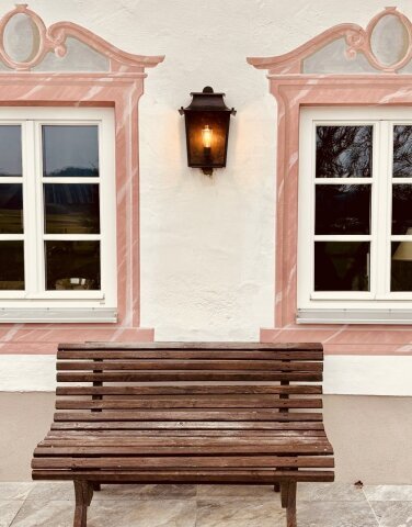 Alma 273 mit IP44 für langlebigen Schutz, ohne das klassische Design zu verändern.