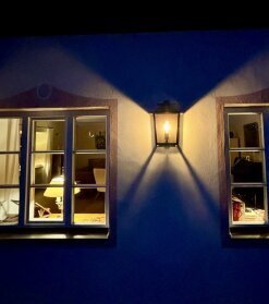 Klassische Außenleuchten - ideal für Altbau, Hofanlagen und denkmalnahe Architektur