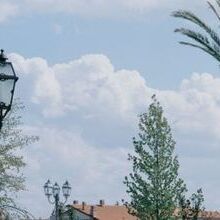 Diese mediterrane Aussenleuchte Lampe kommt aus der Leuchten und Lampen Serie Laterna Italia. Dazu gehˆren auch Masten und Standleuchten. Sie passt gut zu klassischen und mediterranen H‰usern und G‰rten. Geeignet f¸r Haus und Garten, H‰user und G‰rten als Outdoor Leuchte oder Aussenleuchte im mediterranen Stil. Verkauf ¸ber M & V  Tina Maiwald Leuchten, Laternen und Lampen.Surya Wandlampe.