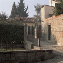 mediterrane Gartenleuchte mit 2 Lampen bringt Italien Feeling zu Ihnen nachhause. Ohne Lampenglas, typisch Italien.