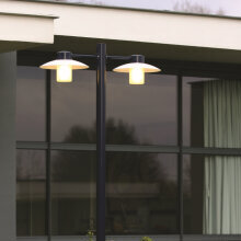 Entdecken Sie die Aubanne Nr. 5 – eine hochwertige Gartenleuchte, die Funktionalität und Stil vereint.