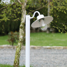 Die Belcour Nr. 3 passt mit ihrer klaren Form und dem hochwertigen Aluminium perfekt zu jedem Gartenstil.