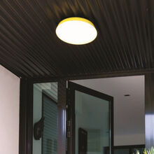 Diese mediterrane Aussenleuchte Mona_Lampe kommt aus der Leuchten Serie Lampade Francais. Sie passt gut zu klassischen und mediterranen H‰usern und G‰rten. Geeignet f¸r Haus und Garten, H‰user und G‰rten als Outdoor Leuchte oder Aussenleuchte im mediterranen Stil. Verkauf ¸ber M & V  Tina Maiwald Leuchten, Laternen und Lampen.Roger Pradier