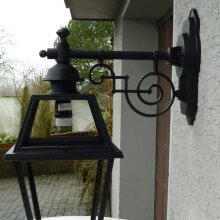 Einladende Lichtwirkung für Türzonen und Eingangsbereiche.
