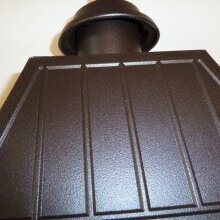 Die flache Bauform eignet sich ideal für Durchgänge und Eingangsbereiche.