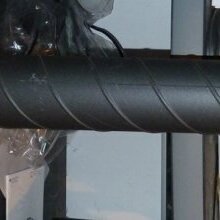 diese Leuchtenmast ist historischen Außenleuchten nachgebildet und besteht aus hochwertigem Aluminiumguss von der Leuchten Manufaktur Surya Terme Beleuchtung.