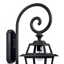 mediterrane Wandlampe Giotto_2272_22 von Framon Italien. Außenleuchte aus Aluminiumguss mit Wandarm Bischofstab.