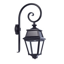 Diese klassische Wandleuchte kombiniert ein zeitloses 4-eckiges Design mit modernem Schutz gegen Feuchtigkeit (IP44). Die Avenue 2 Nr. 2 ist perfekt für Haustüren und Terrassen und kann optional mit einem LED-Bewegungsmelder ausgestattet werden.