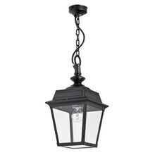 Die viereckige, Sandstein Farbe, Deckenleuchte aus Aluminium überzeugt durch ihre klare Verglasung und das klassische Design. Das Lampengehäuse ist an einer Kette mit Metall-Baldachin befestigt, ideal für Eingänge und Überdachungen.