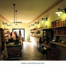 Schafft behütetes Ambiente – ideal für Terrassen und Eingänge aber auf für Innenräume. Das Bild zeigt Beleuchtung im Restaurant