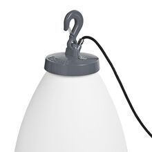 Das elegante Kugeldesign und die praktische Handhabung machen die GRUMO zur perfekten Wahl für vielseitige Außenbereiche wie Gärten und Parks.
Mit Schutzklasse IP65 ist die Grumo Nr. 1 ideal für den Einsatz bei jedem Wetter – einfach hinstellen oder aufhängen.