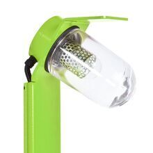 Mit der Schutzart IP65 bietet die Sherlock Nr. 2 einen hervorragenden Schutz gegen Staub und Wasser. Ideal für ganzjährige Nutzung in Außenbereichen wie Terrassen und Gärten.Die Farbe ist hellgrün und das Glas ist klar.