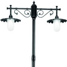 schöne Außenleuchte für den Garten von dem Leuchten Spezialisten Framon Tradizionale aus Italien. Die Gartenlampe Sculptor Nr. 2348-09 ist 2,40m hoch und hat 2 Lampenausleger.
