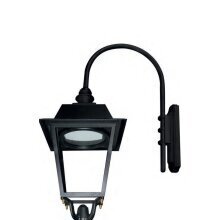 schöne Wandlampe Diogene von Framon Tradizionale, Italien. Die Außenewandleuchte kann mit 2 verschiedenen Lichtquellen geliefert werden.