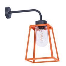 Das Gehäuse aus hochwertigem Aluminium (oder optional Kupfer/Messing) macht die Lampiok Wandlampe robust und langlebig. Die Schutzart IP65 gewährleistet Witterungsbeständigkeit.
