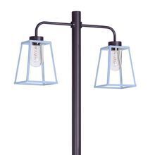 Die Lampiok 1 Nr. 8 von Roger Pradier vereint modernes Design mit erstklassiger Funktionalität. Diese zweiflammige Standleuchte ist ideal für Gartenwege, Einfahrten und Außenanlagen und setzt stilvolle Lichtakzente.