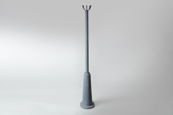 historischer Lampenmast Nr. 82858 für Gartenleuchten von LumArt Frankreich
