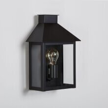 Antana Wandleuchte M in schwarzem Finish – klare Linien, moderne Wirkung, klassisches Format.