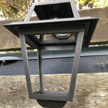 schöne, mediterrane Wandlampe Aries ind der Farbe Anthrazit, aus der Leuchten Manufaktur Framon Tradizionale, Italien. Das Material besteht aus hochwertigem Aluminiumguss. Abmessungen: 300 x h400 x 215mm