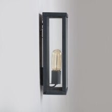Ideal für enge Gänge oder schmale Wandflächen – platzsparend und stilvoll.