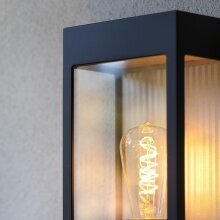 Gefertigt aus robustem Aluminium, garantiert die Brick² Nr. 1 wetterfeste Qualität und eine lange Lebensdauer.