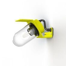 Die schwefelgelbe Sherlock Designerleuchte schafft auf Balkonen eine angenehme und sichere Beleuchtung. Ihr klares Glas und das hochwertige Aluminium-Material bieten eine langlebige und stilvolle Lichtquelle.
