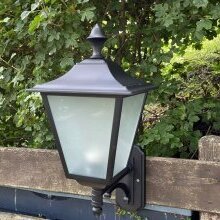 Wandleuchte im klassischen Stil von GardenLuce