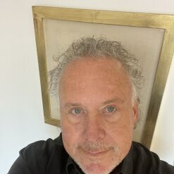 Volker Maiwald ist der Inhaber von Klassik Leuchten und berät Sie gerne persönlich