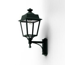 Diese klassische Wandleuchte bietet ein viereckiges Design mit klarer Verglasung. Die Place des Vosges 1 Evolution Nr. 3 fügt sich perfekt in Terrassen, Innenräume und Fassaden ein.